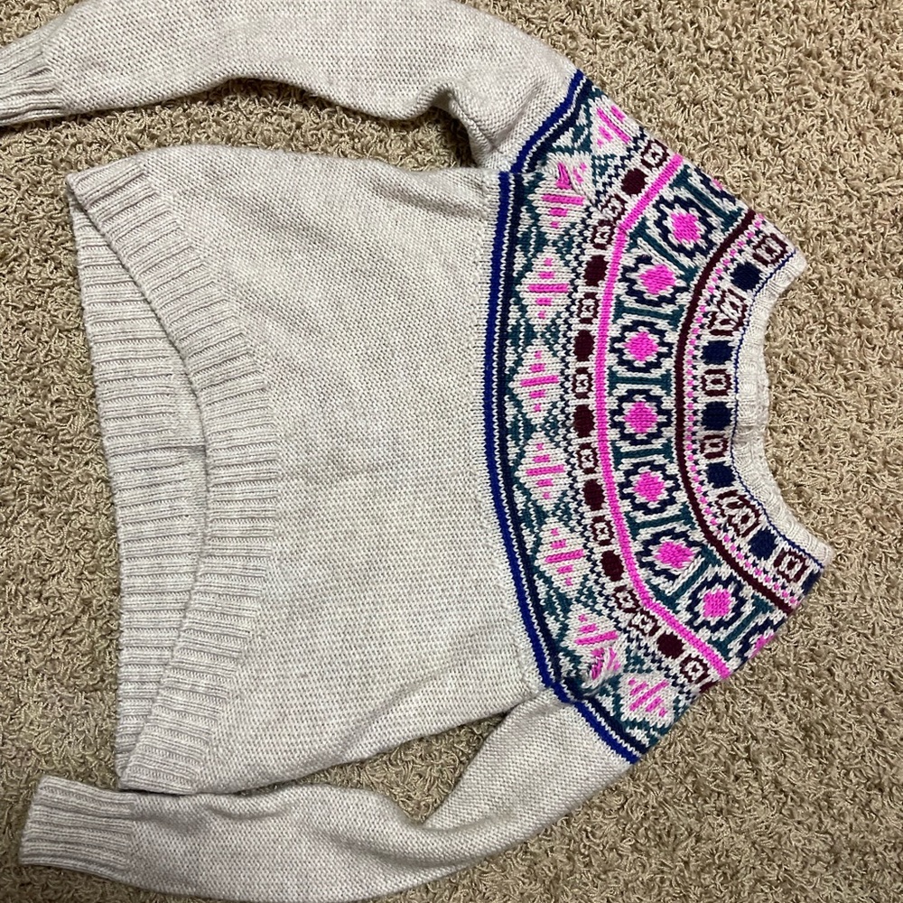 American Eagle Sweater